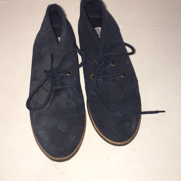 Shoes - Picture 2 of 2